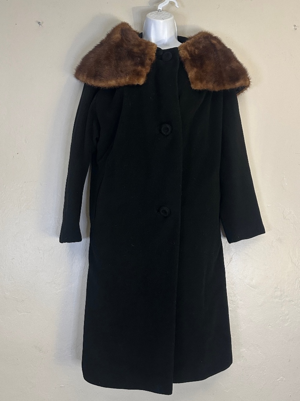 Vintage Fur Collar Wool Coat 24" armpit to armpit 44" drop collar to hem